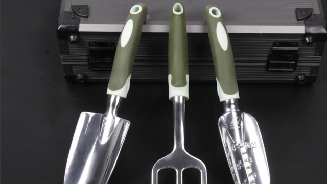 花園打造，你還需要一套實用的花園工具套裝！